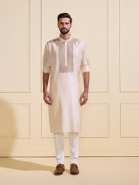 THE AUREATE CHARM MINIMAL KURTA