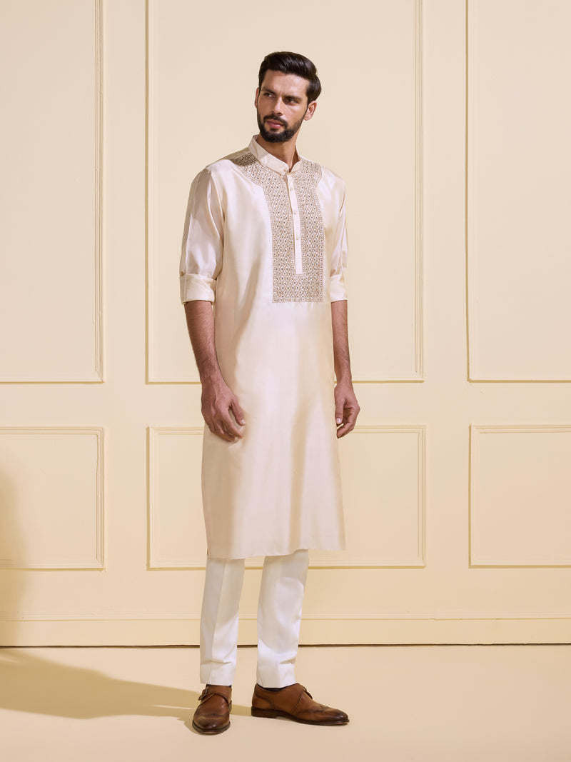 THE AUREATE CHARM MINIMAL KURTA