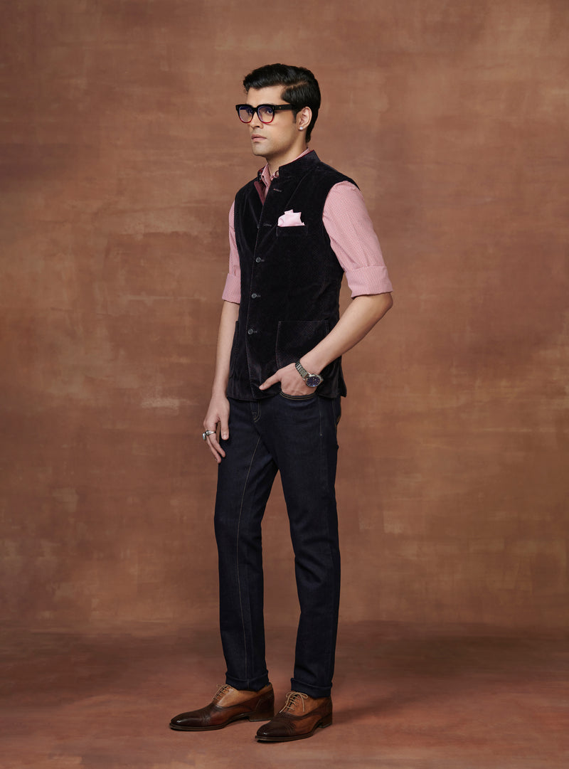 BLACK VELOUR WAISTCOAT WITH PIPED ALLURE