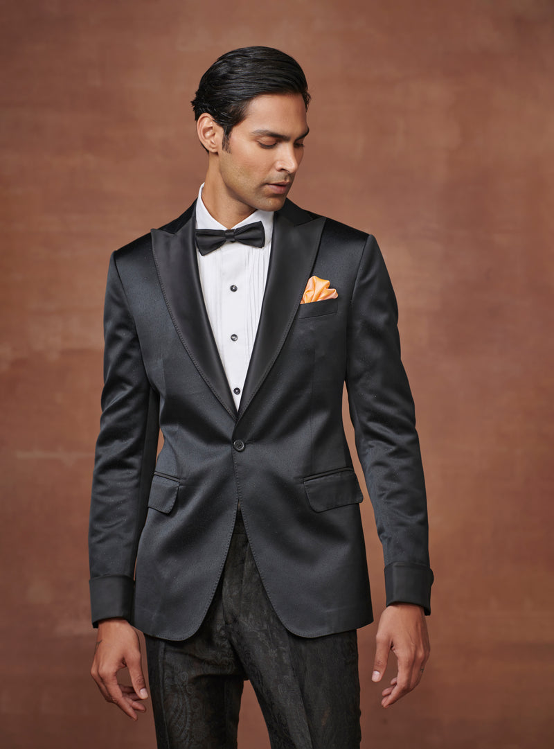 CLASSIC EXTRAVAGANZA BLACK TUXEDO JACKET