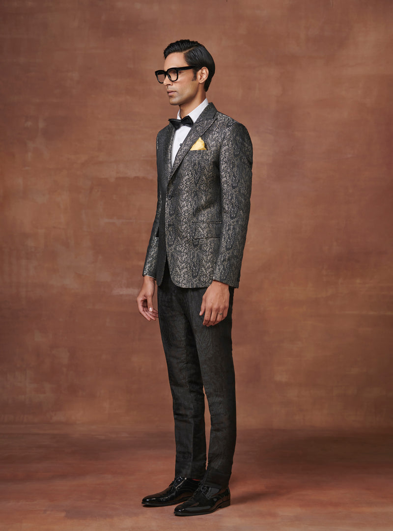 THE BESPOKE JACQUARD SYMPHONY TUXEDO JACKET