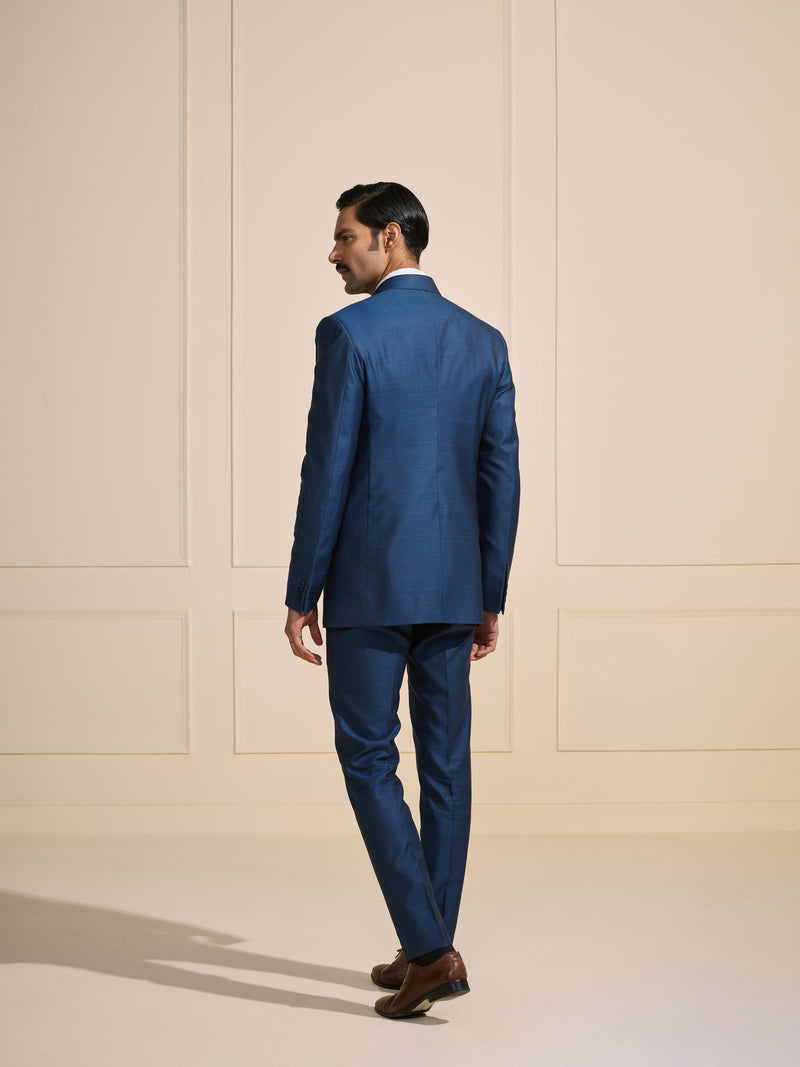 THE OCEANIC LUXE: A VERSATILE BANDHGALA SUIT