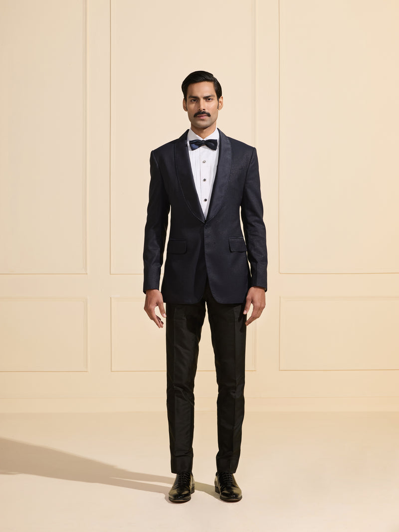 THE SABLE CHARM: THE QUINTESSENTIAL BLACK TUXEDO