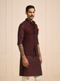 WINE MYSTIQUE GRANDEUR: A DAZZLING WAISTCOAT