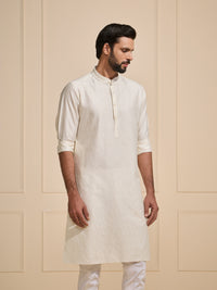 THE SERENE SIMPLICITY: MINIMAL LUXE WHITE KURTA