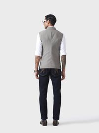 OPULENCE IN EVERY THREAD THE BESPOKE WOOL WAISTCOAT