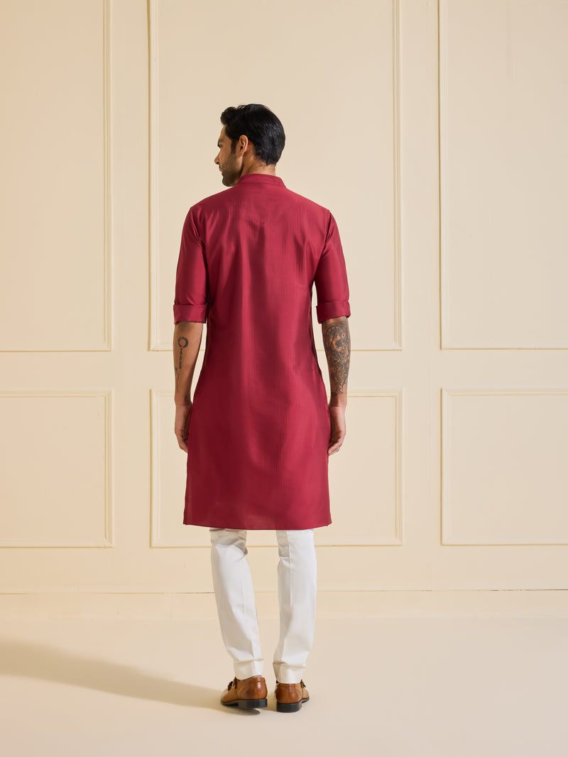 THE DISCERNING MAROON MAJESTY KURTA