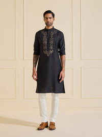 THE MIDNIGHT NOIR OPULENT KURTA