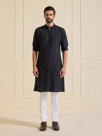 THE OBSIDIAN ALLURE KURTA