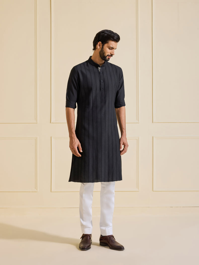 THE OBSIDIAN ALLURE KURTA