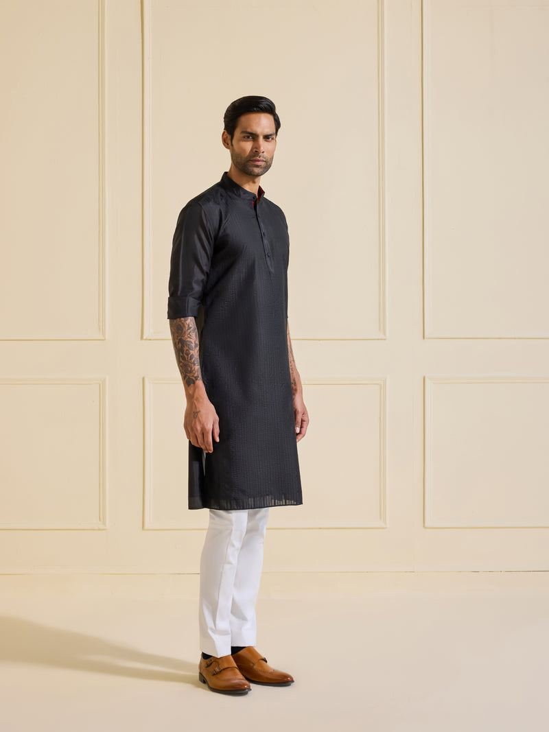 THE OBSIDIAN ALLURE KURTA