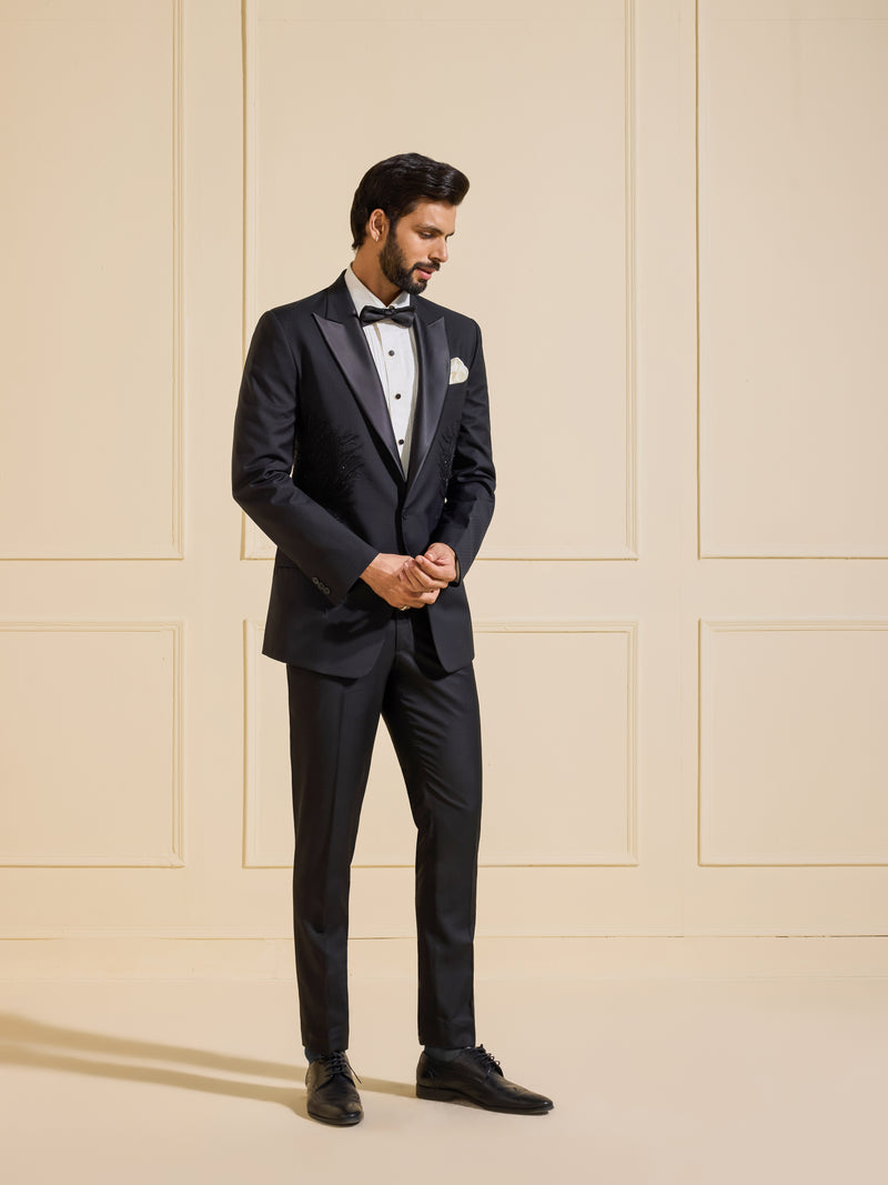 THE CLASSIC EBON QUINTESSENTIAL TUXEDO JACKET