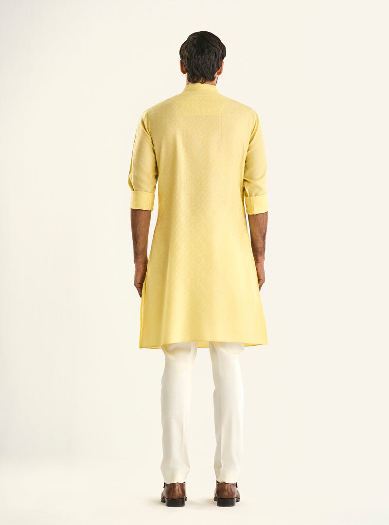 THE AMRAPALI KURTA