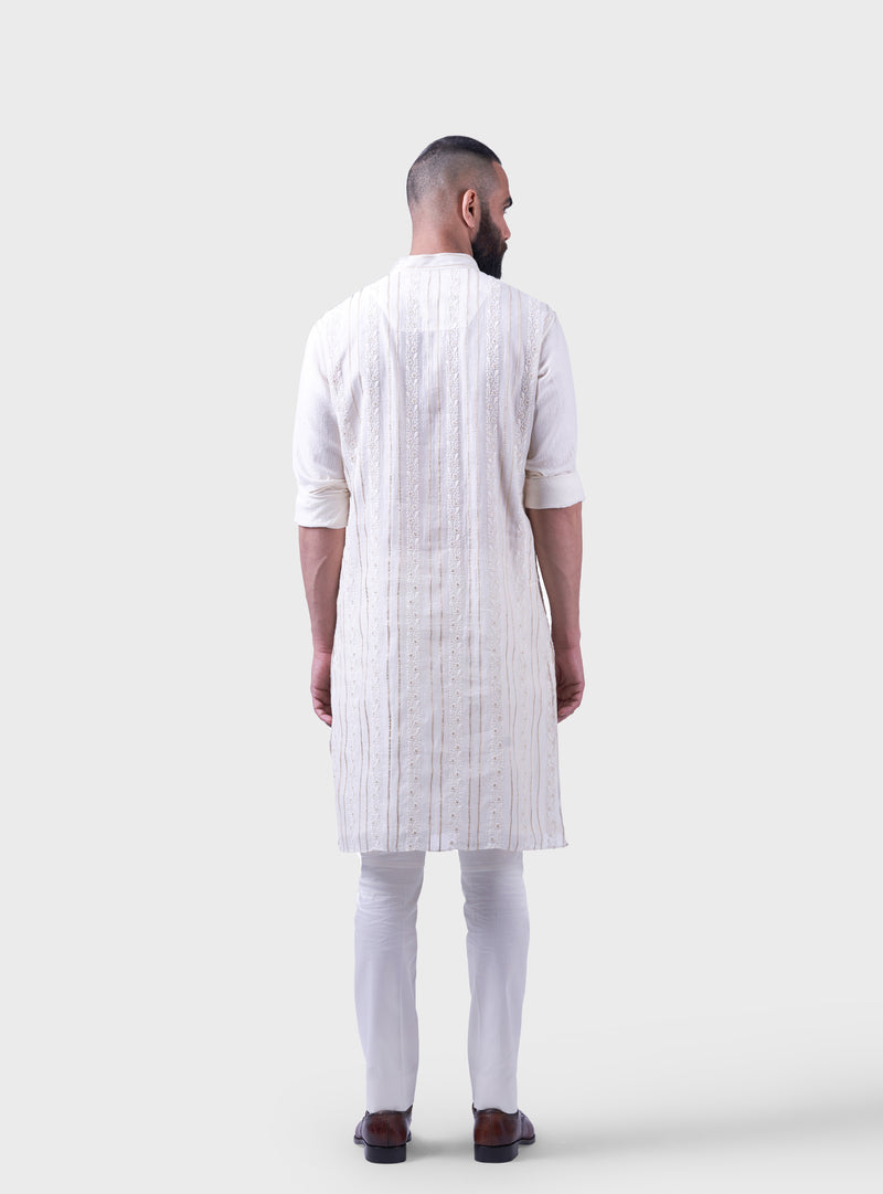 THE BALSAMAND STATELY KURTA