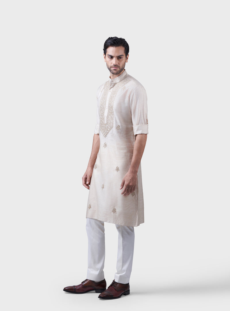 THE INTERPERSED BUTTI YOKE KURTA