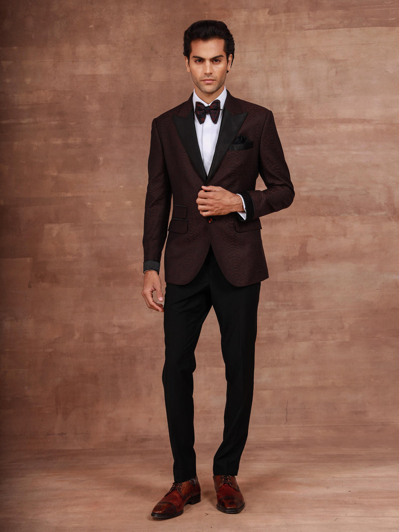 THE TEXTURED DINNER JACKET