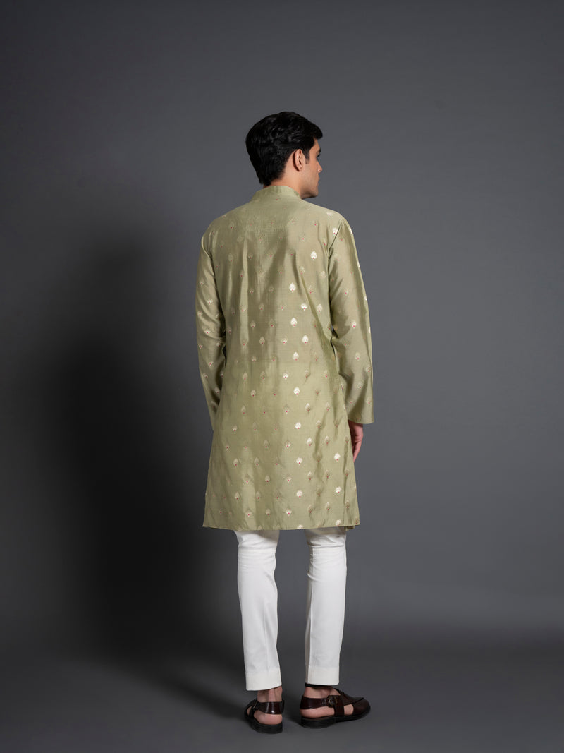 THE ZARI BUTTI KURTA