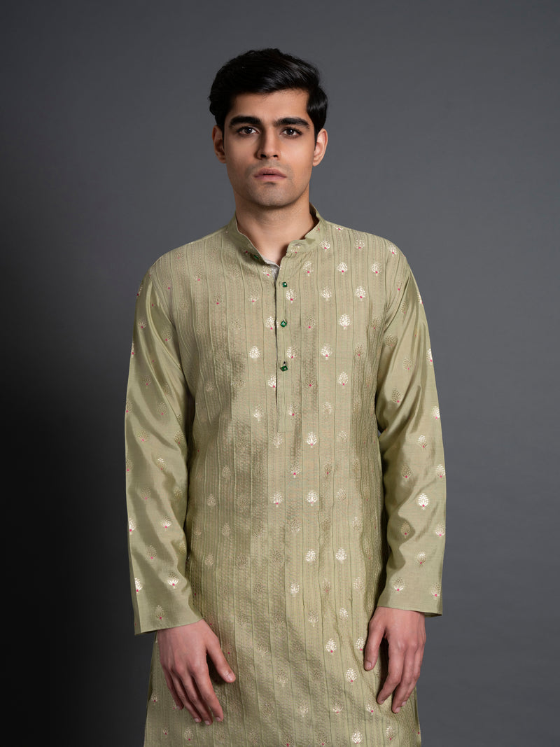 THE ZARI BUTTI KURTA